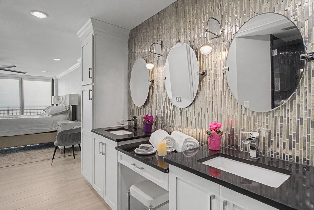 19 Whispering Sands Drive, Unit 1105, Sarasota, FL 34242 Photo