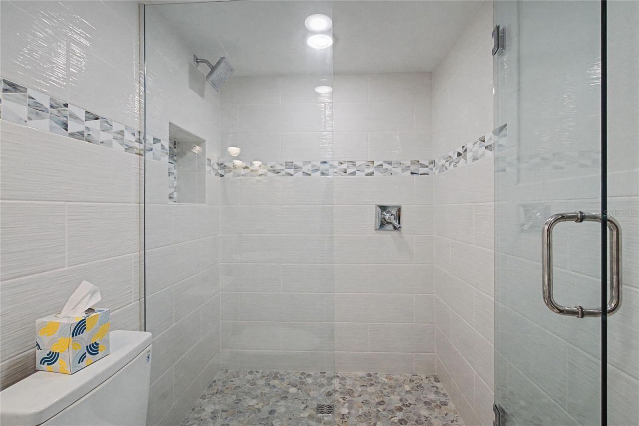 19 Whispering Sands Drive, Unit 1105, Sarasota, FL 34242 Photo