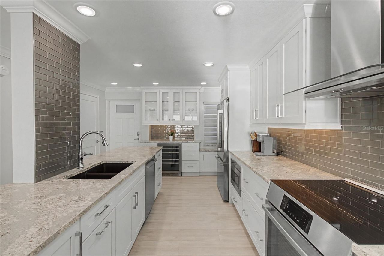 19 Whispering Sands Drive, Unit 1105, Sarasota, FL 34242 Photo