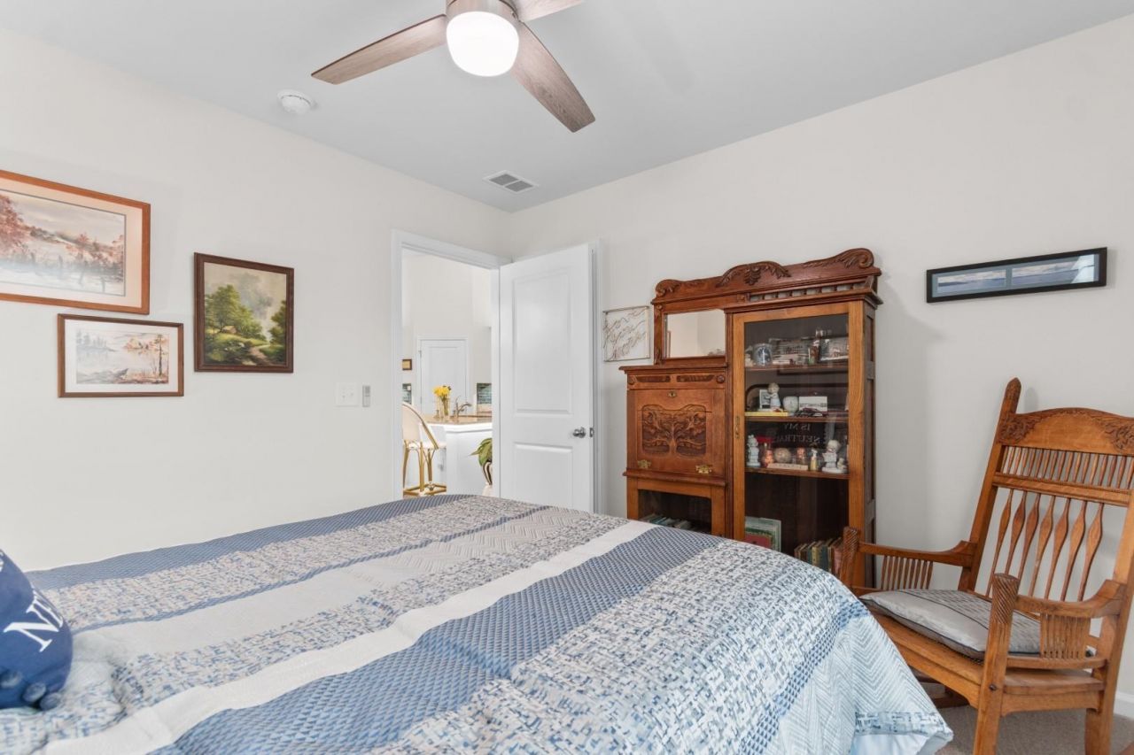 1812 Melville Ct. Photo 16