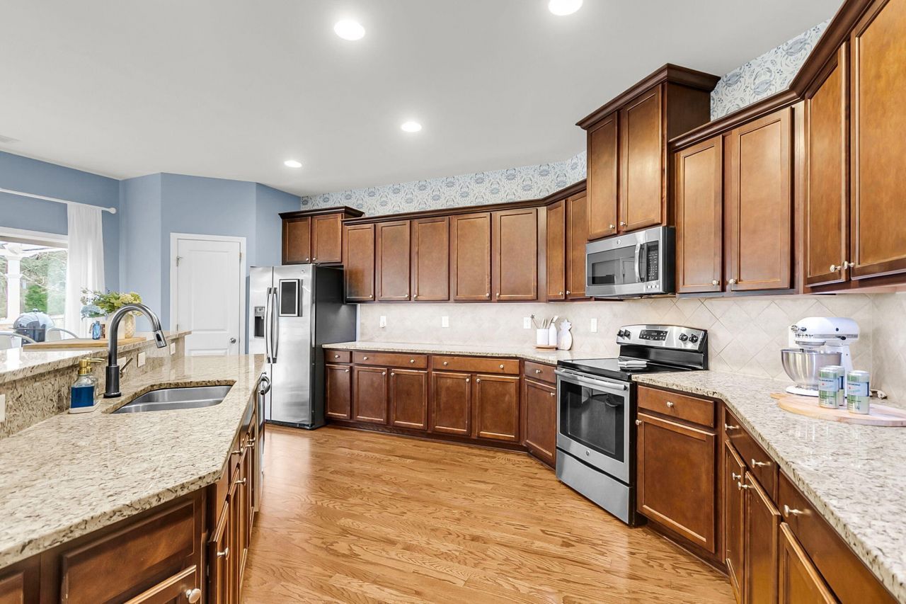 405 Bear Tree Court Photo 33