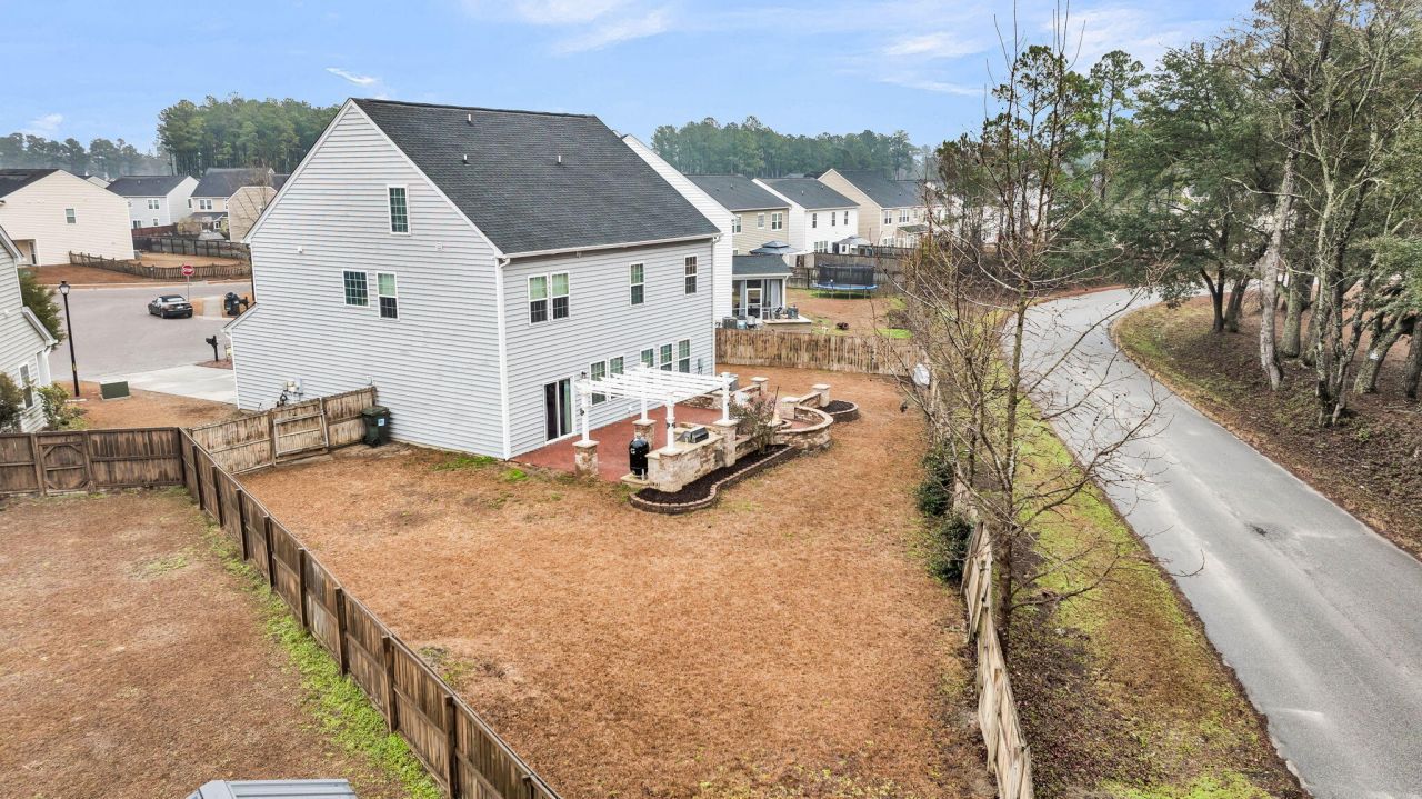 405 Bear Tree Court Photo 8