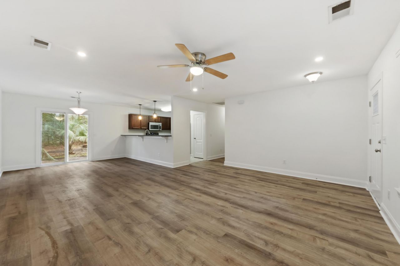 1530 Stanwick Drive Photo 3