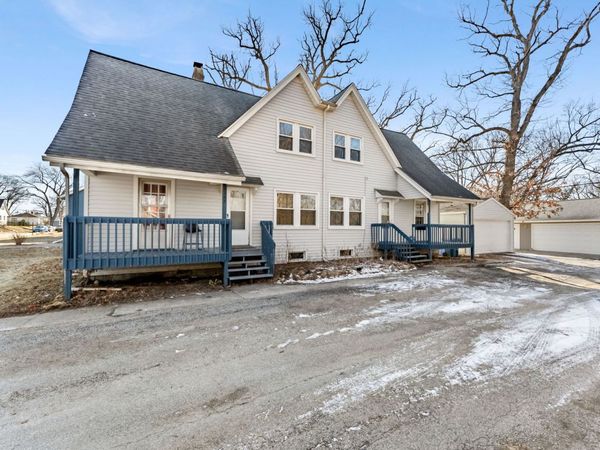 2335-2337 6th Street Court, East Moline, IL 61244