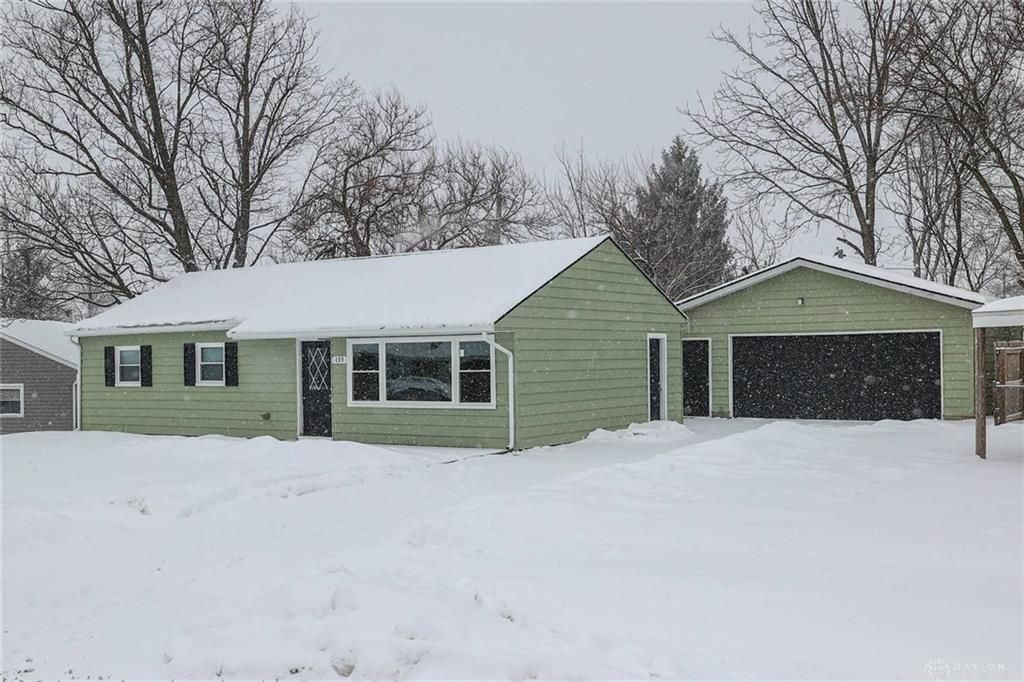 135 E Garland Avenue, Fairborn, OH 45324 Main Photo