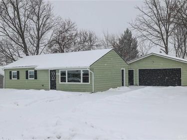 135 E Garland Avenue, Fairborn, OH 45324