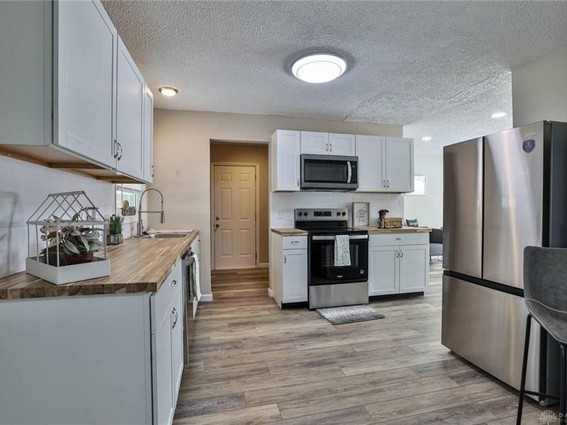 135 E Garland Avenue, Fairborn, OH 45324 Photo 11