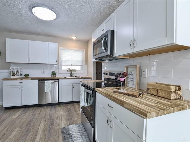 135 E Garland Avenue, Fairborn, OH 45324 Photo 12