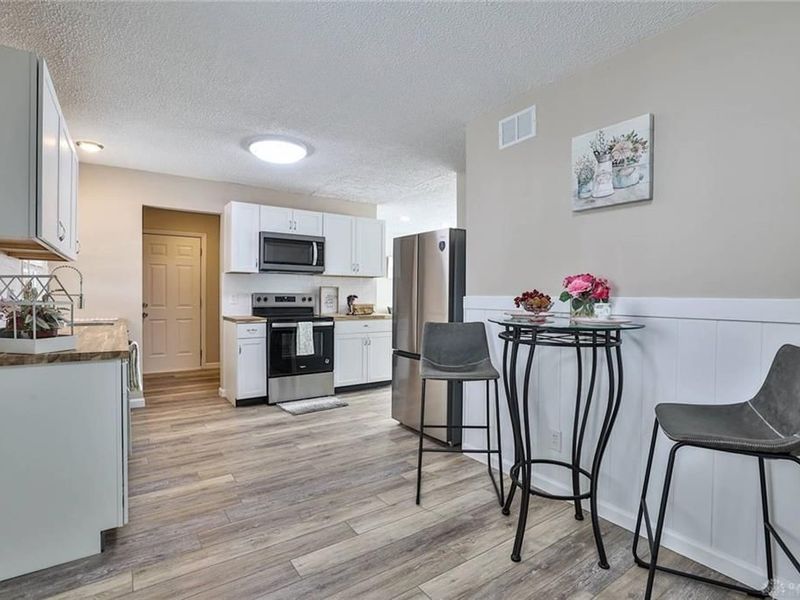 135 E Garland Avenue, Fairborn, OH 45324 Photo 9