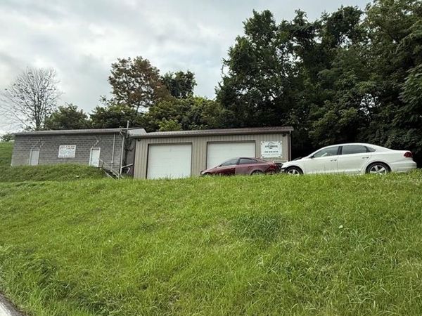 675 Waynesburg Pike Rd, Moundsville, WV 26041