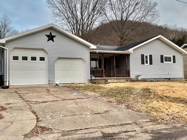 1031 5th street, New Martinsville, WV 26155