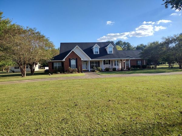 304 Renon Lane, Caledonia, MS 39740