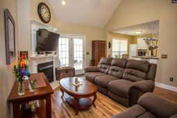 9 Bushnell Court photo 4