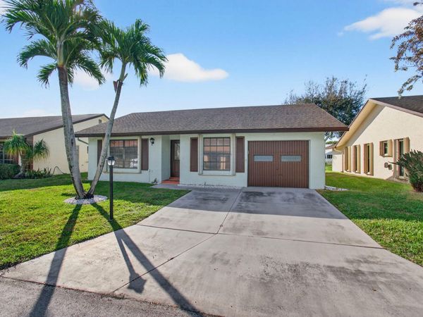 6271 Tall Cypress Circle, Greenacres, FL 33463