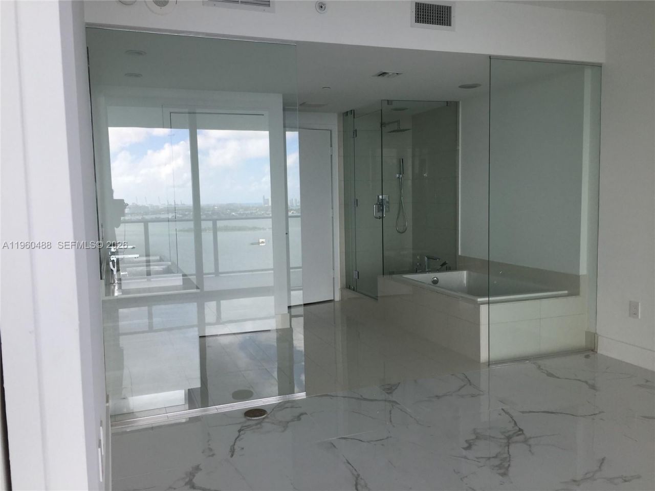 650 NE 32nd St, Unit 2303, Miami, FL 33137 Photo