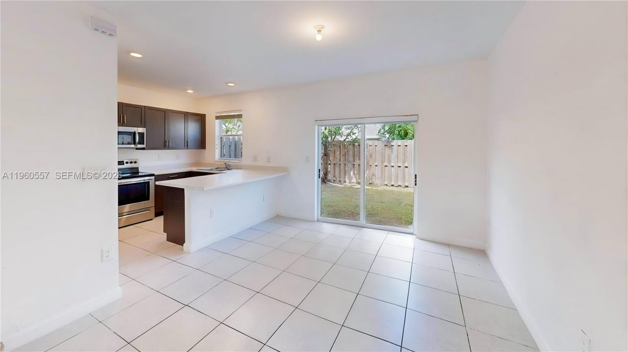 1867 SE 26th Ter, Homestead, FL 33035 Photo