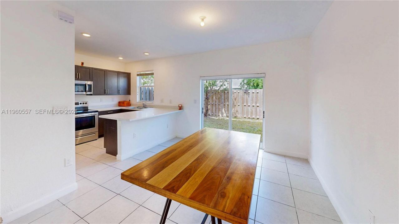 1867 SE 26th Ter, Homestead, FL 33035 Photo