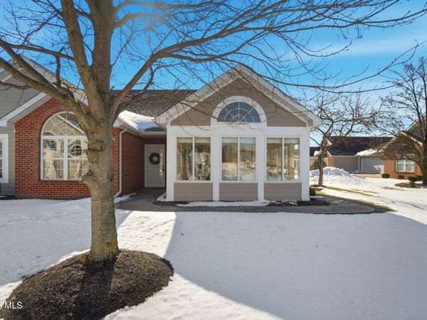 7746 Greenville Crossing, Waterville, OH 43566