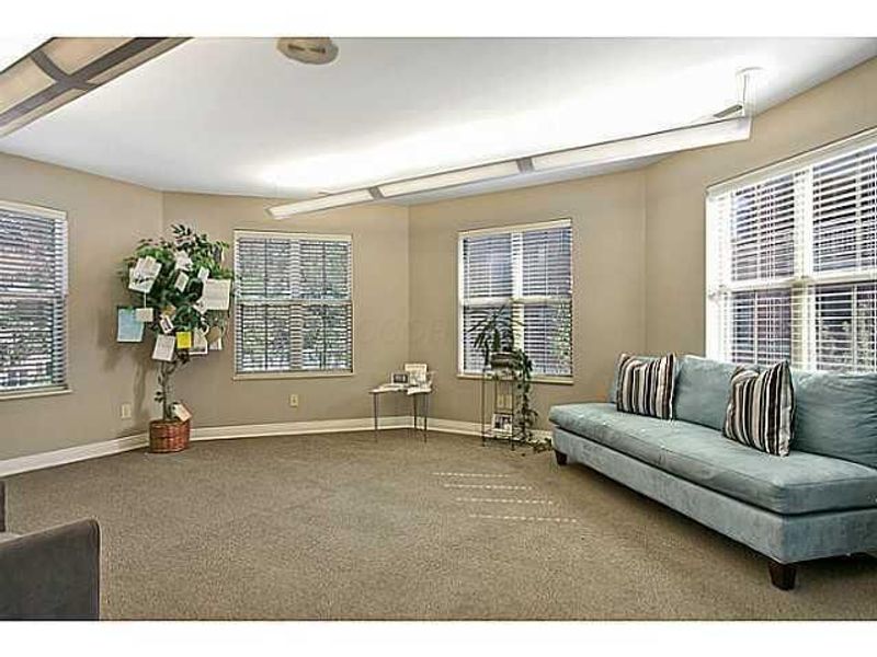 4 Victorian Gate Way, Columbus, OH 43215 Photo 9