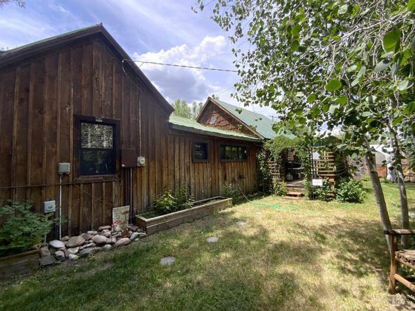 205 W Alturas Ave, Fairfield, ID 83327