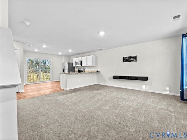 3605 Roselawn Terrace , Hopewell, VA 23860