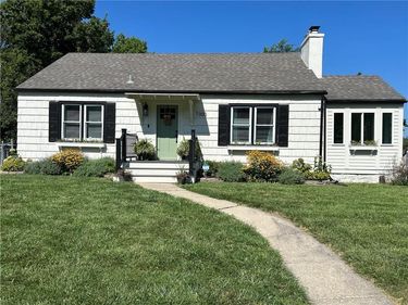 7300 Tracy Avenue, Kansas City, MO 64131