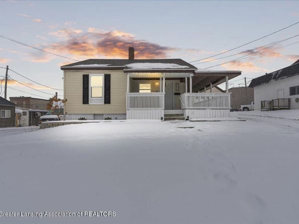 204 Brush Street, St. Johns, MI 48879