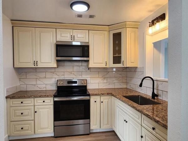 308 308 Vine St, Modesto, CA 95351