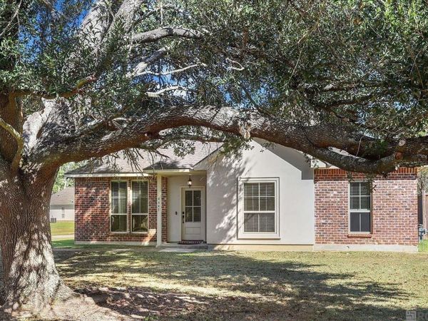 4447 Cherry Ct, Zachary, LA 70791