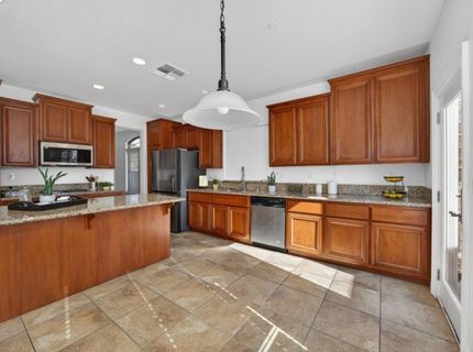 2439 Lincoln Airpark Dr, Lincoln, CA 95648 Photo