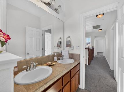 2439 Lincoln Airpark Dr, Lincoln, CA 95648 Photo