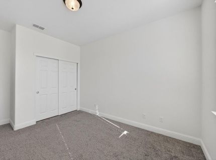 2439 Lincoln Airpark Dr, Lincoln, CA 95648 Photo