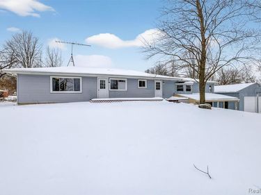 3515 Morton Road, Stockbridge Twp, MI 49285