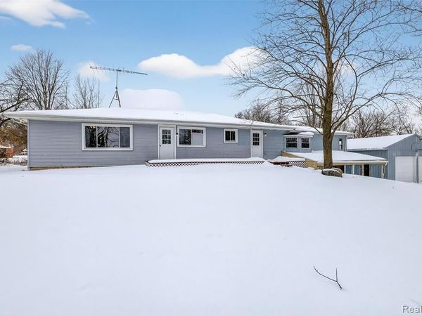 3515 Morton Road, Stockbridge Twp, MI 49285