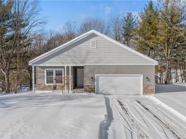 4631 Pauli Drive, Manlius, NY 13104