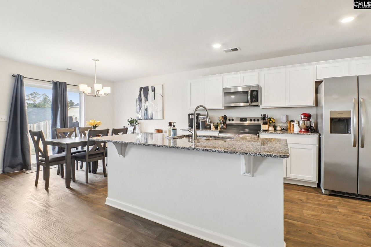 247 Chetsley Drive  Photo 4