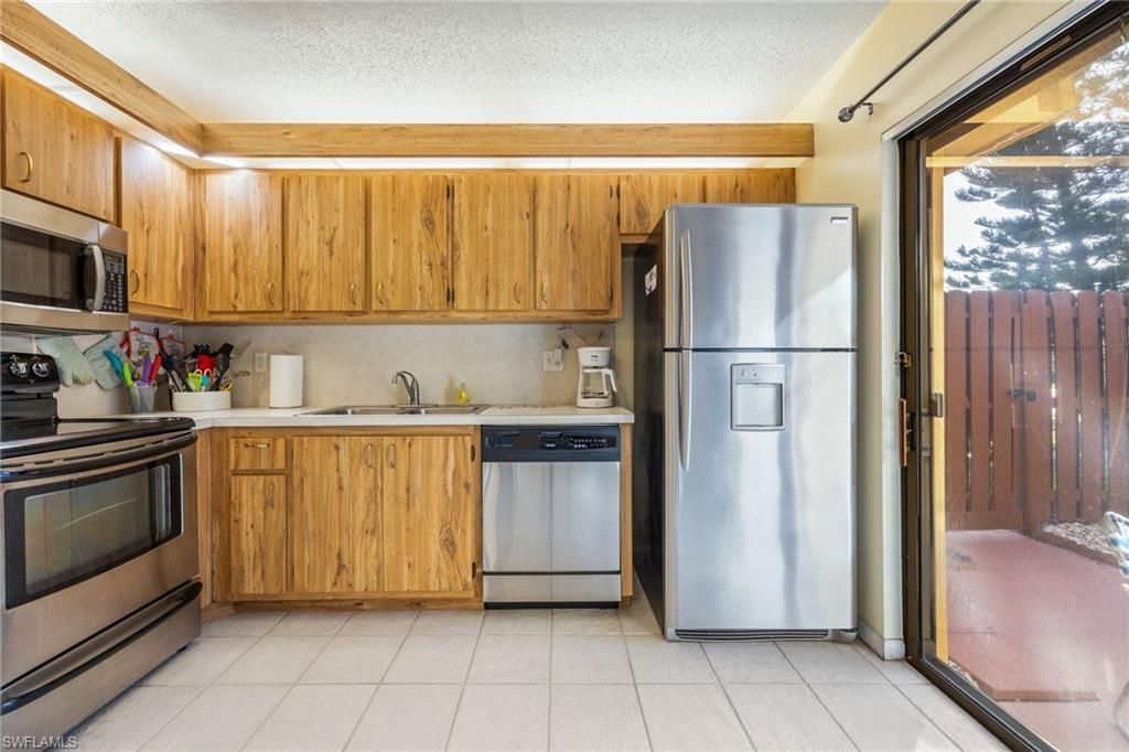 1550 Park Meadows Dr, Unit 2, Fort Myers, FL 33907 Photo