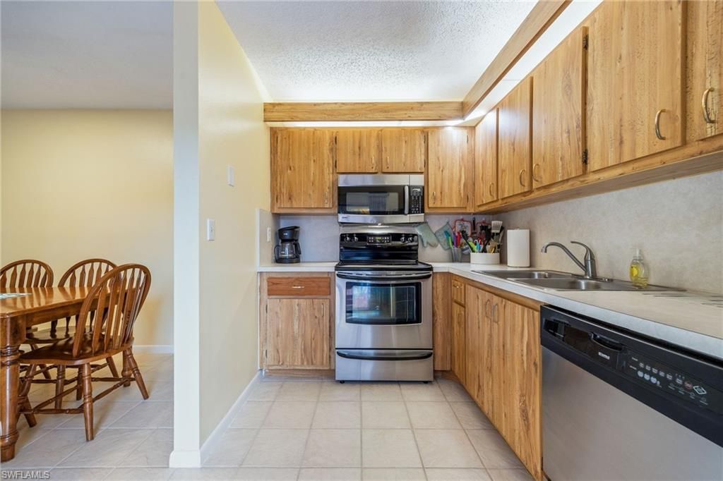 1550 Park Meadows Dr, Unit 2, Fort Myers, FL 33907 Photo