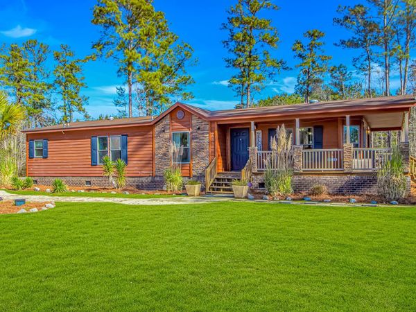 81 Silver Pond Ln, Hemingway, SC 29554
