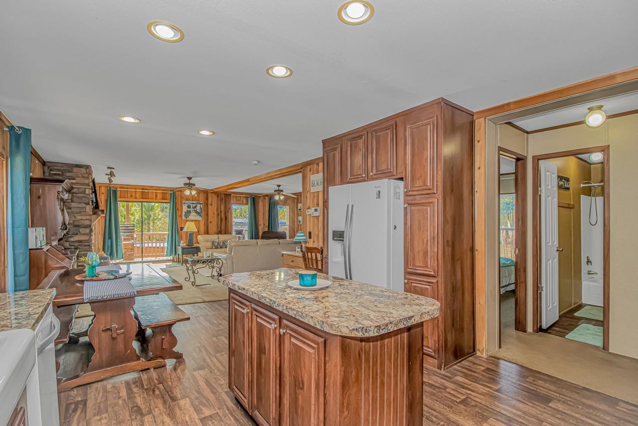 81 Silver Pond Ln Photo 12