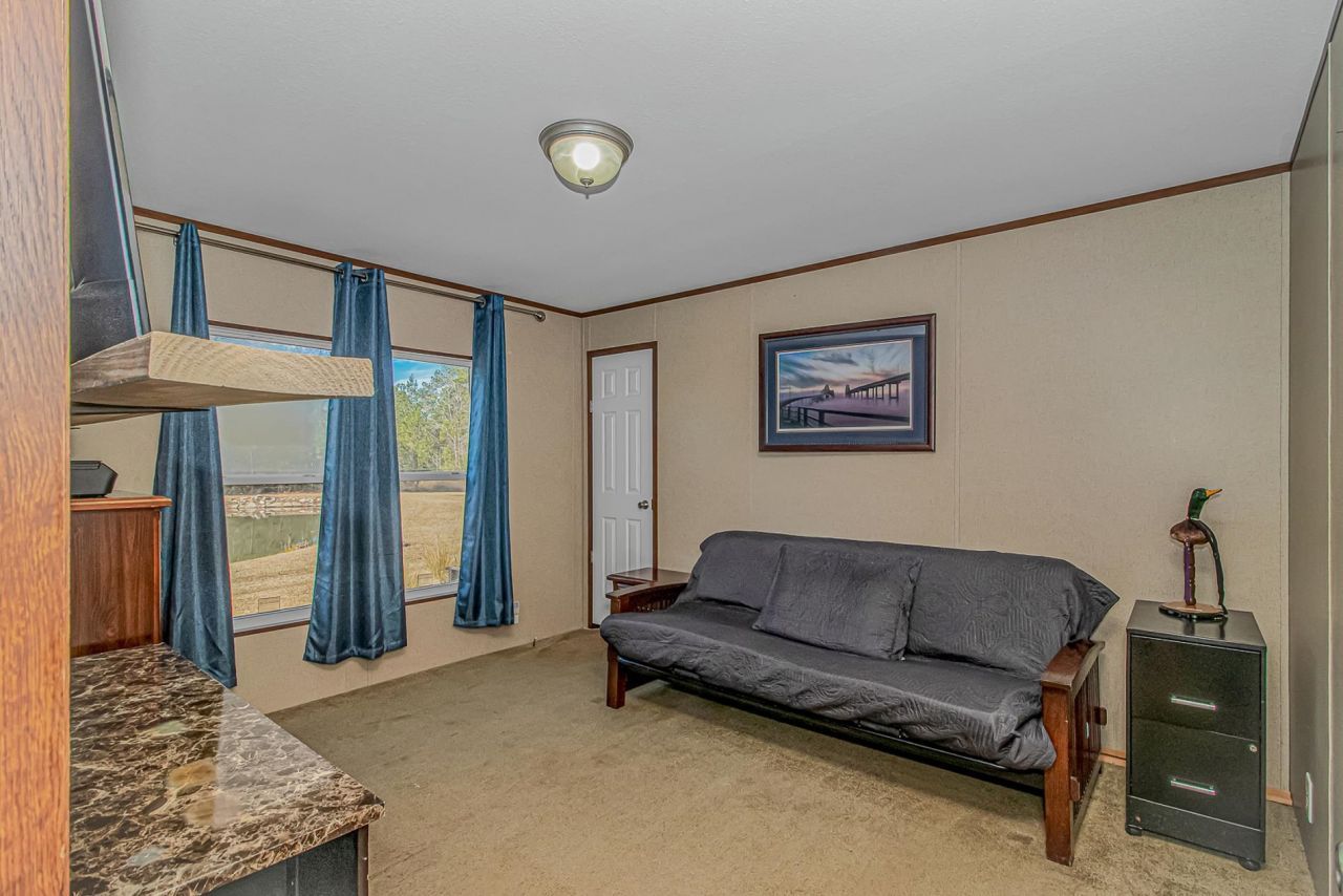 81 Silver Pond Ln Photo 18