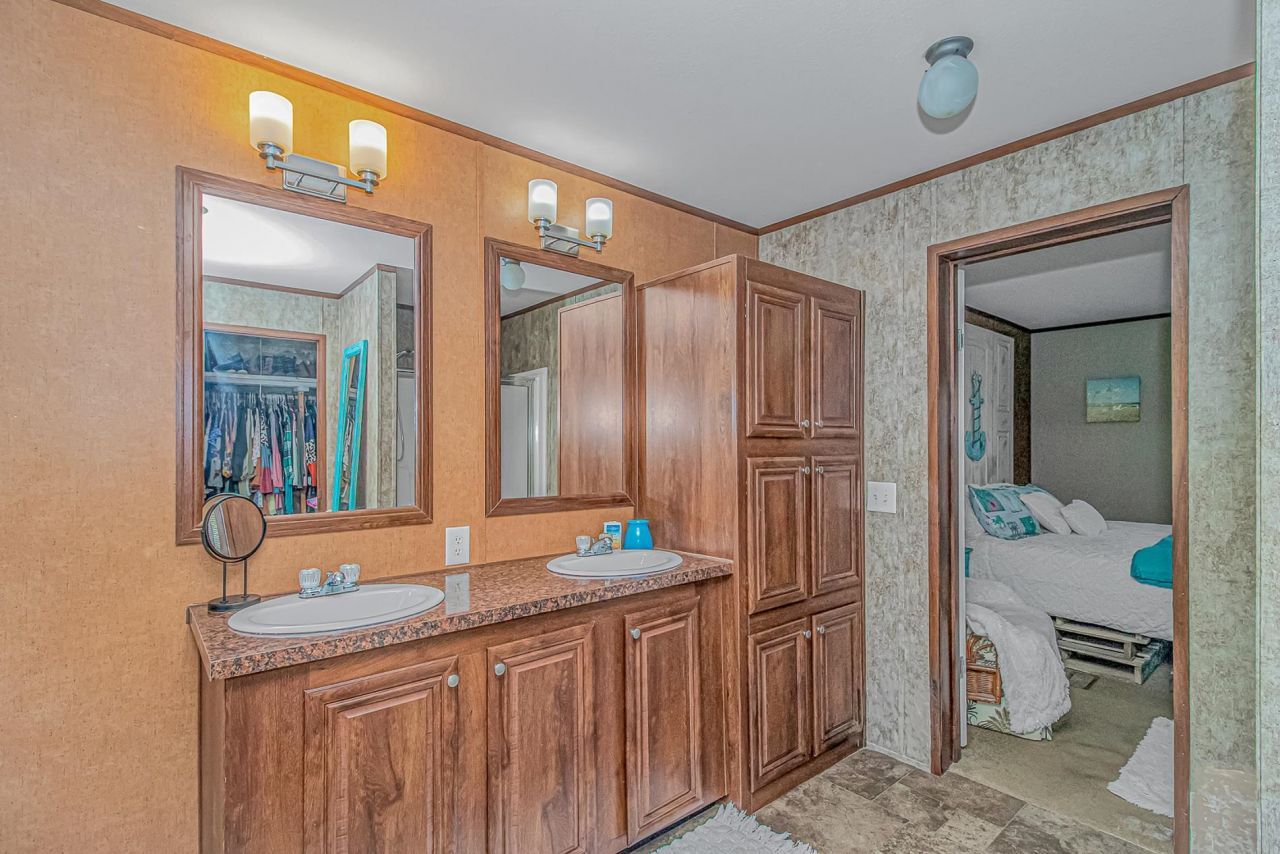 81 Silver Pond Ln Photo 22