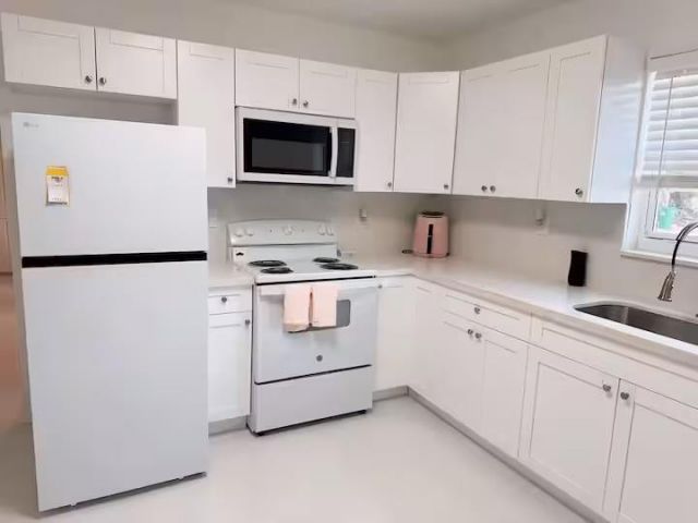 1720 NE 146th Street, Miami, FL 33181 Photo