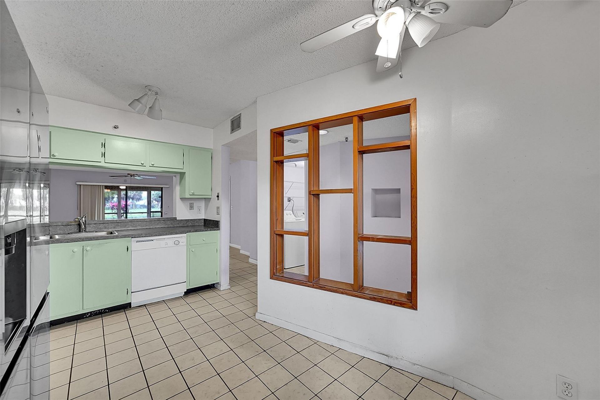 2206 S Cypress Bend Drive, Unit 102, Pompano Beach, FL 33069 Photo