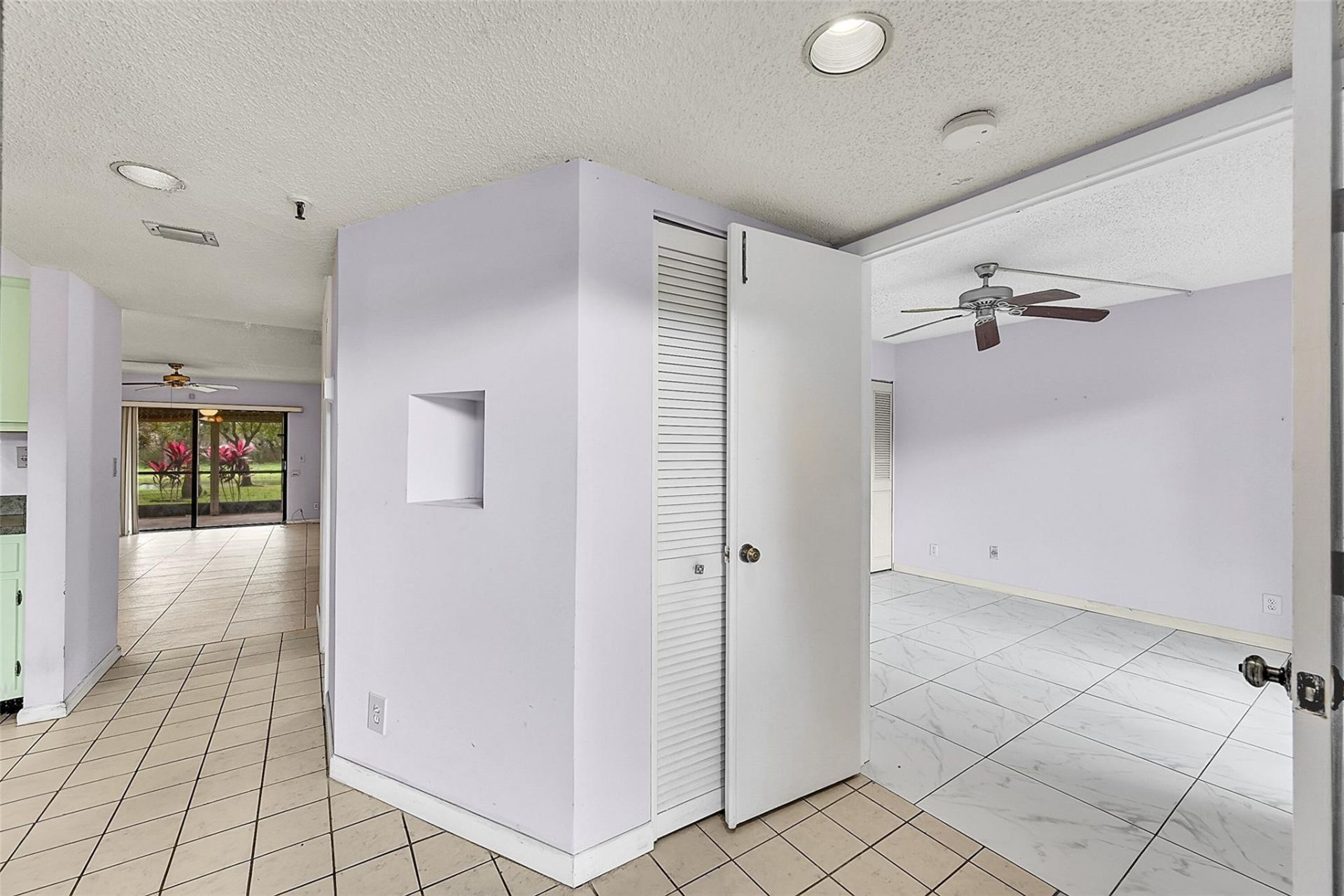 2206 S Cypress Bend Drive, Unit 102, Pompano Beach, FL 33069 Photo