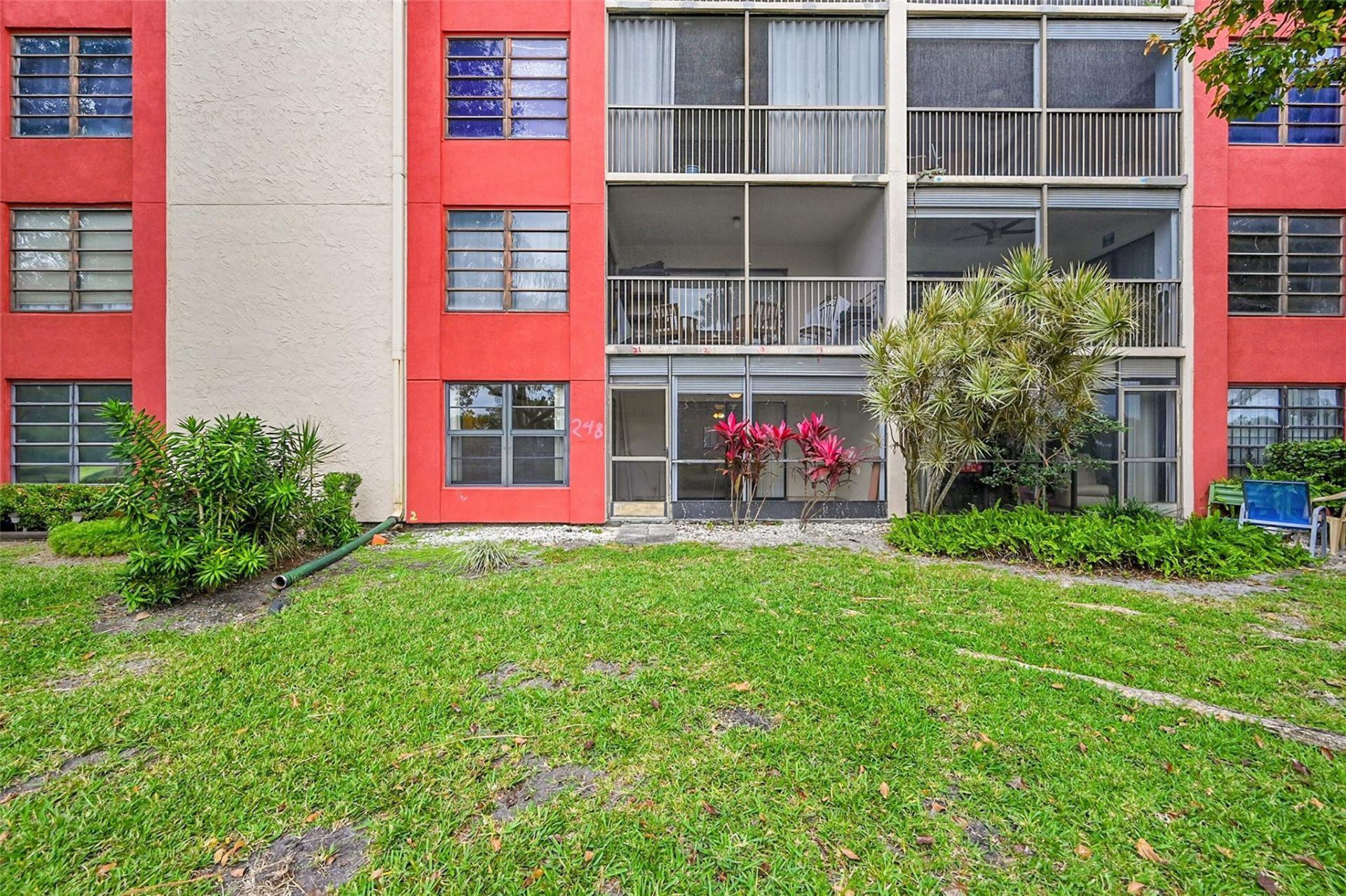 2206 S Cypress Bend Drive, Unit 102, Pompano Beach, FL 33069 Photo