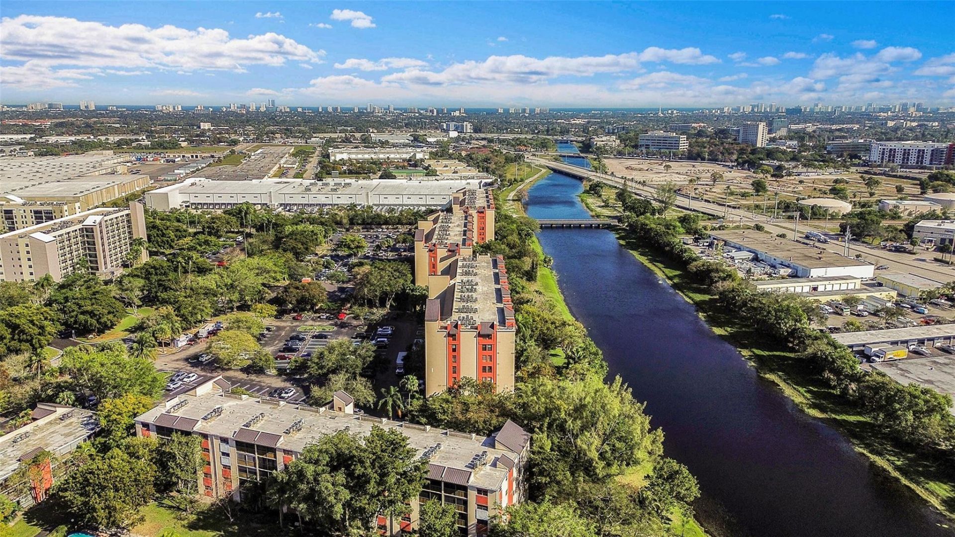 2206 S Cypress Bend Drive, Unit 102, Pompano Beach, FL 33069 Photo