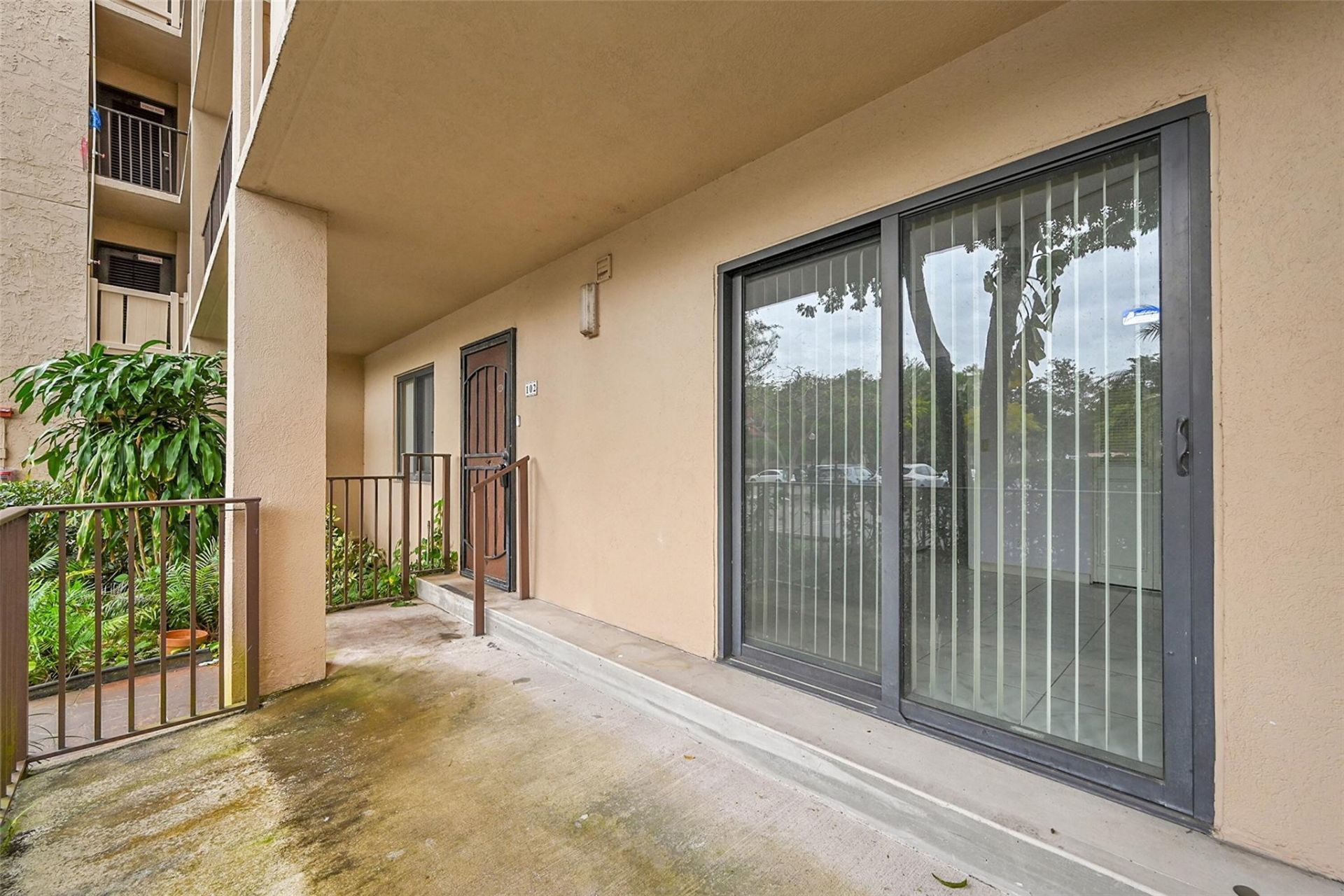 2206 S Cypress Bend Drive, Unit 102, Pompano Beach, FL 33069 Photo