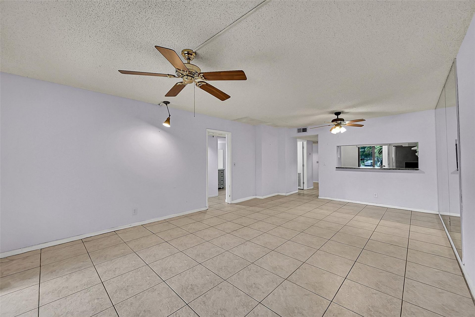2206 S Cypress Bend Drive, Unit 102, Pompano Beach, FL 33069 Photo