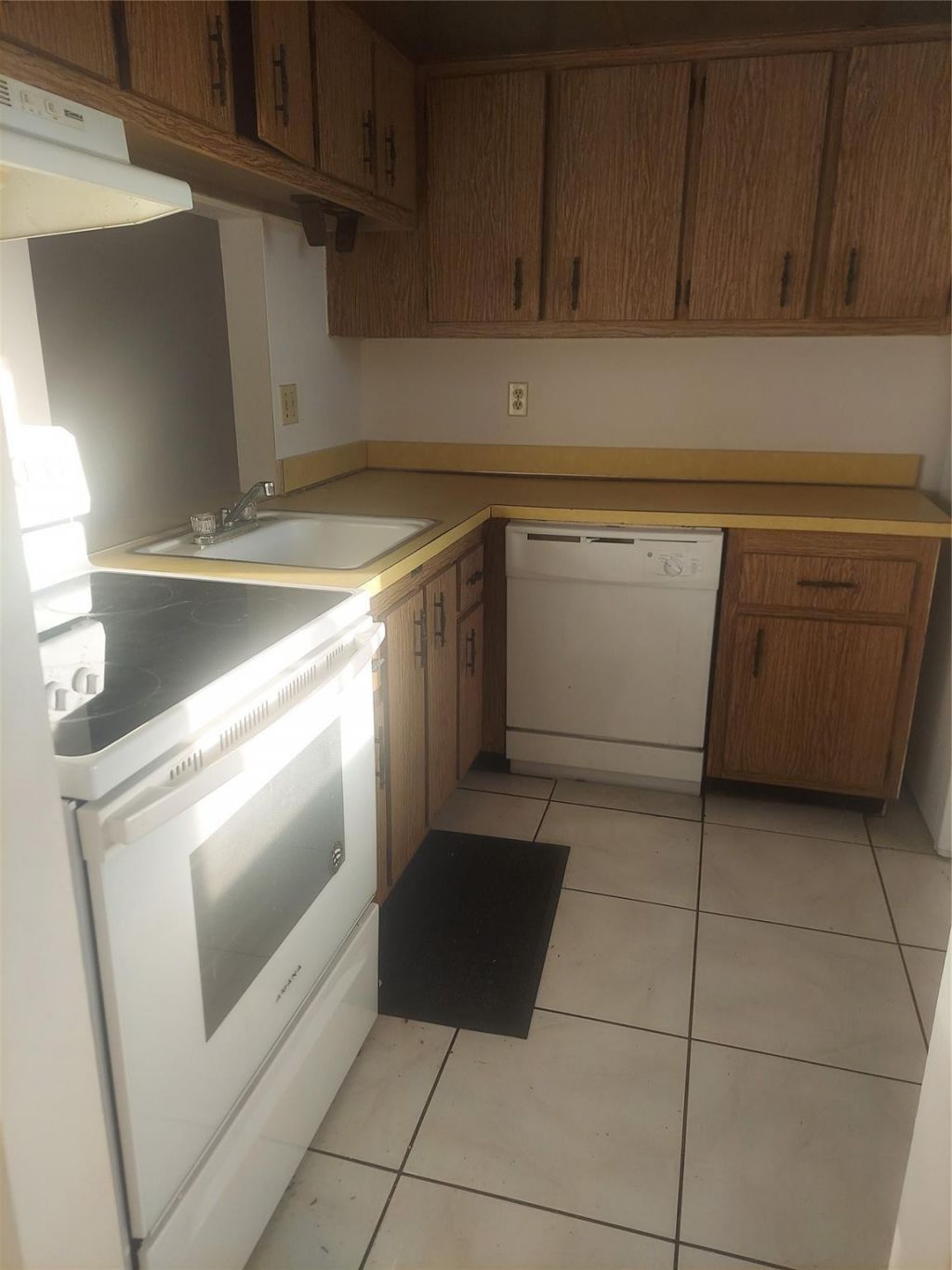 2800 NW 56th Avenue, Unit G-301, Lauderhill, FL 33313 Photo